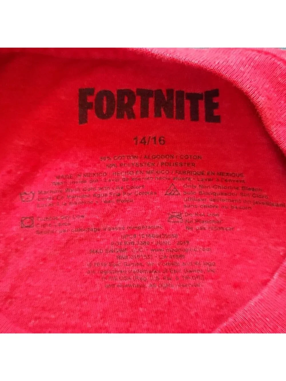 Fortnite Character Dancing Graphic Red Youth T-Shirt Size Large (14/16)
